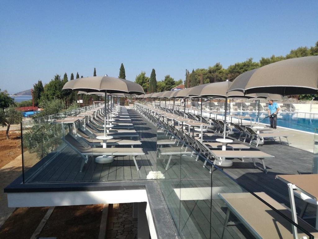 Hotel Medena Donji Seget Exterior photo